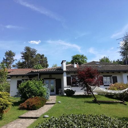 Il Colle Fiorito Bed and Breakfast Oleggio Castello Buitenkant foto
