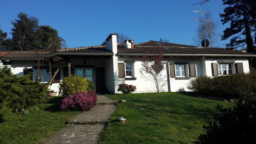 Il Colle Fiorito Bed and Breakfast Oleggio Castello Buitenkant foto