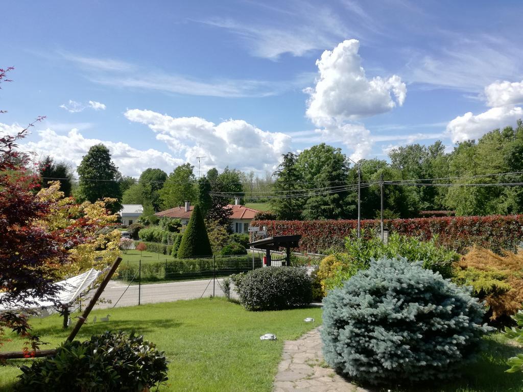 Il Colle Fiorito Bed and Breakfast Oleggio Castello Buitenkant foto