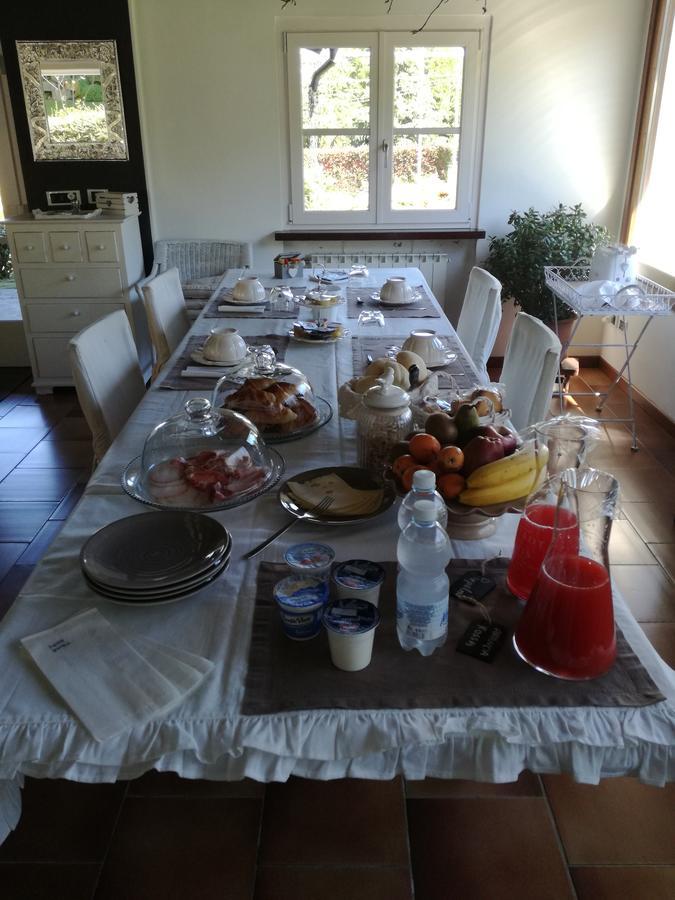 Il Colle Fiorito Bed and Breakfast Oleggio Castello Buitenkant foto
